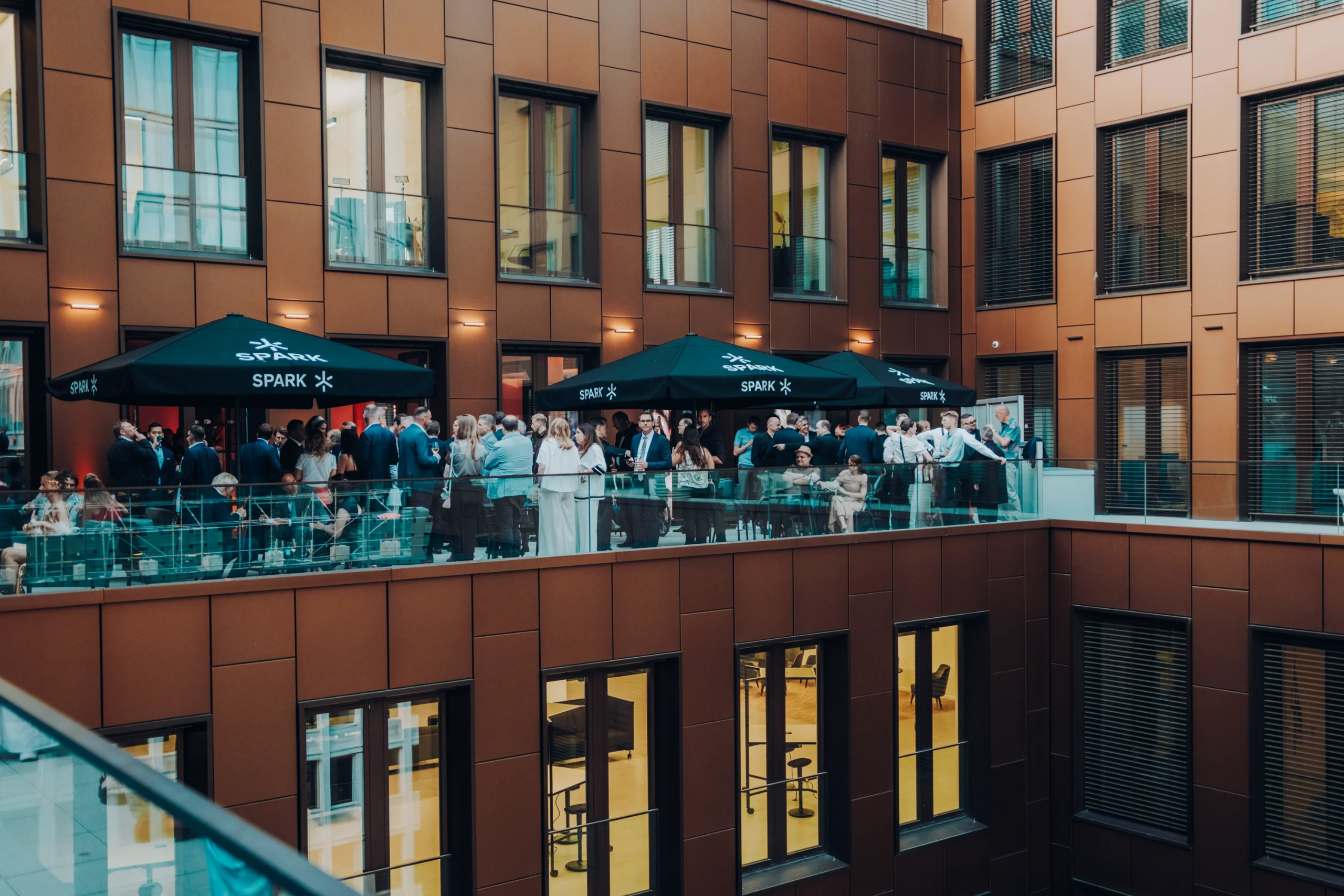 Dachterrasse des SPARK Frankfurt im Bankenviertel